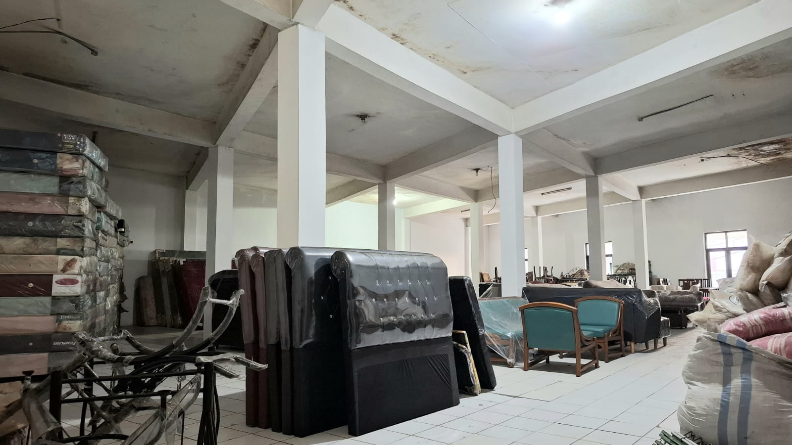 Disewakan Ruko Gandeng Tiga di Pantura Jababeka